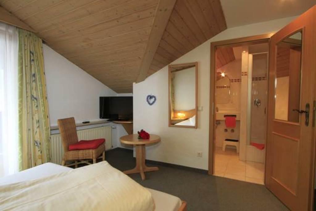 Alpenlodge Пфронтен Номер фото