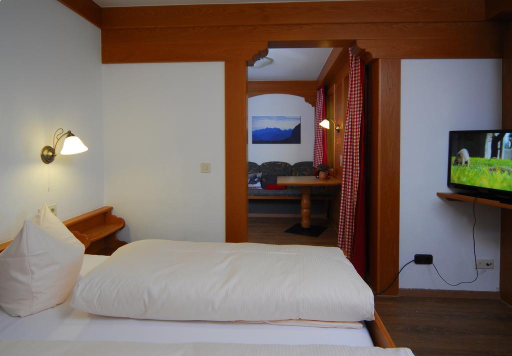 Alpenlodge Пфронтен Номер фото